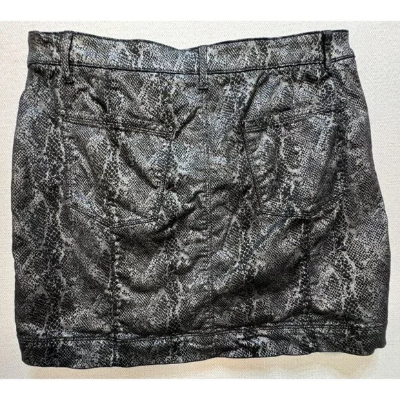 White House Black Market Womens Mini Skirt Lightweight Size 12 Black Snake Print - Picture 2 of 11